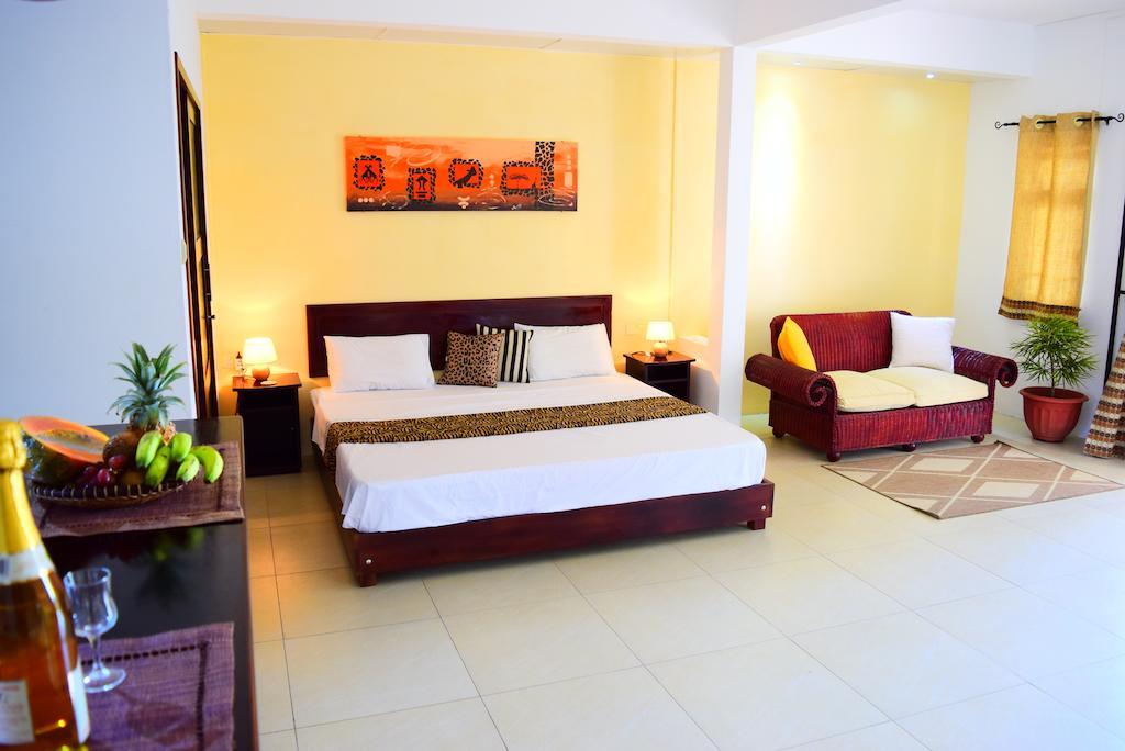 Mountain View Hotel La Gaulette Bagian luar foto